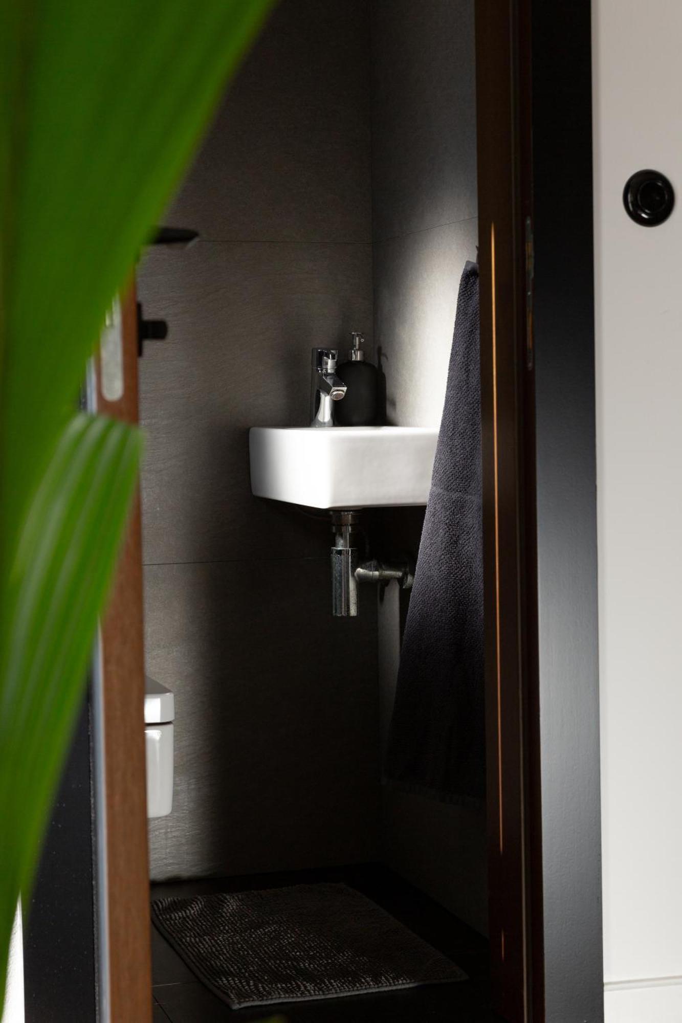 Evergreen - Old Town Spacious Stylish Apartment With Ac And One And A Half Bath, Baby & Kid- Friendly Bratislava Exterior foto